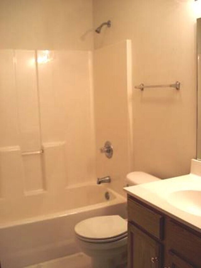 Building Photo - 3247 Hopkins Ct
