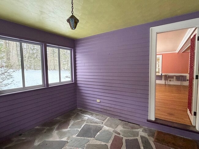 Building Photo - 31 Fells Rd