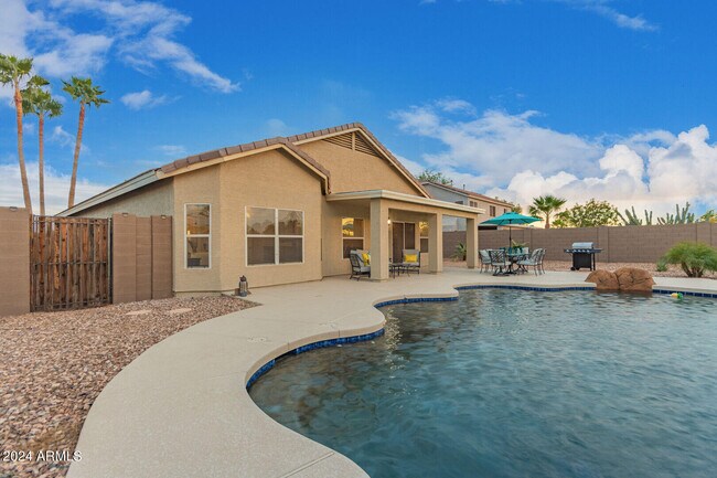 Building Photo - 31748 N Blackfoot Dr