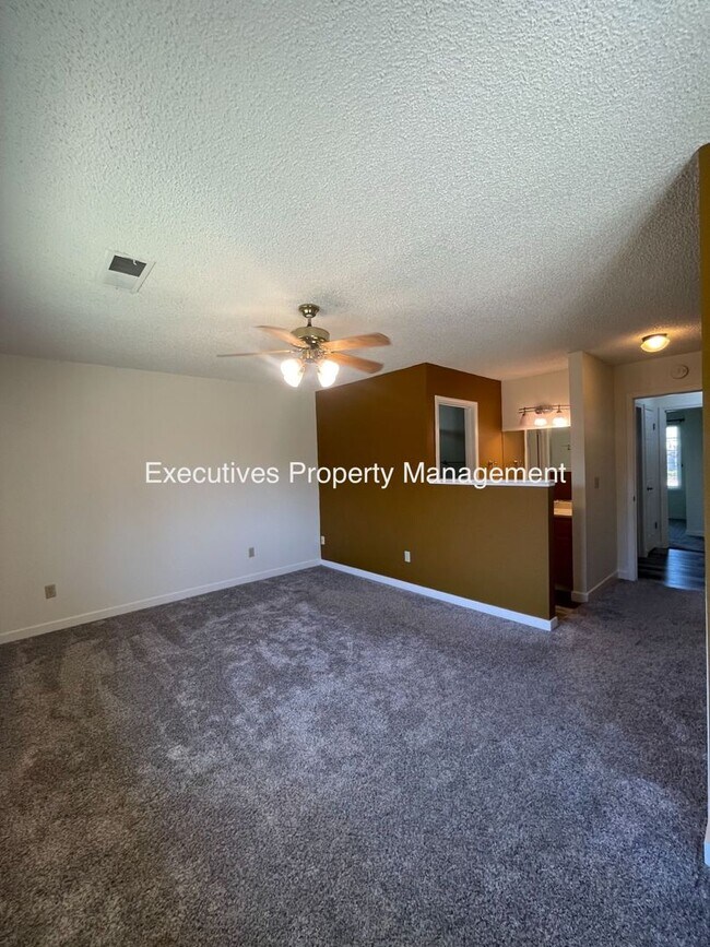 Building Photo - 3440 Nonpareil Dr