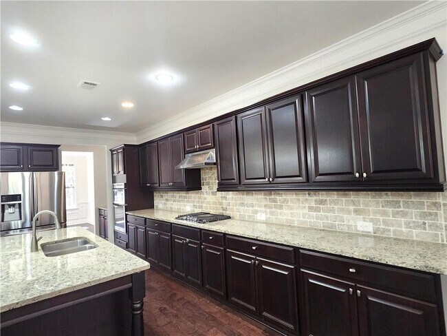 Building Photo - 830 Grove Valley Dr