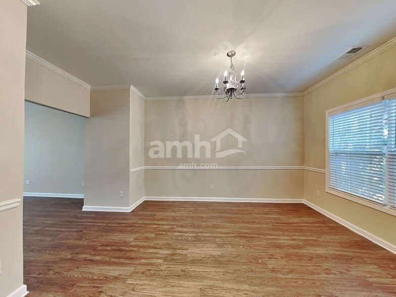 Building Photo - 17 Brookvalley Ct W