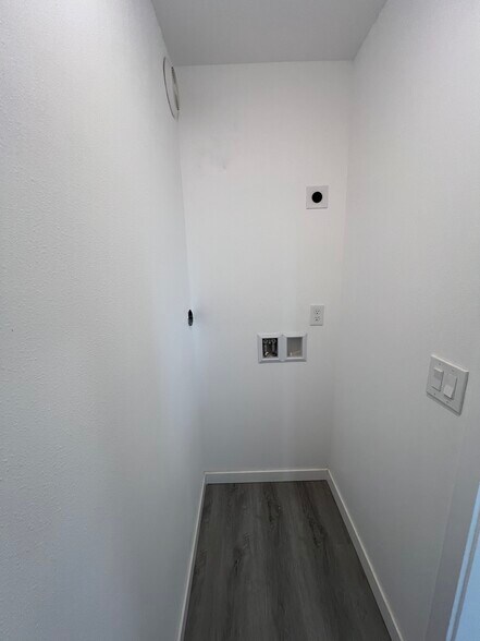 Extra Storage Room - 1027 Sturgus Ave S