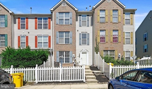 Building Photo - 1817 Triple Feather Rd