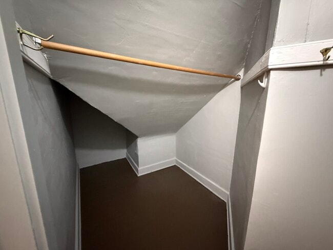 Building Photo - 780 Curfew St