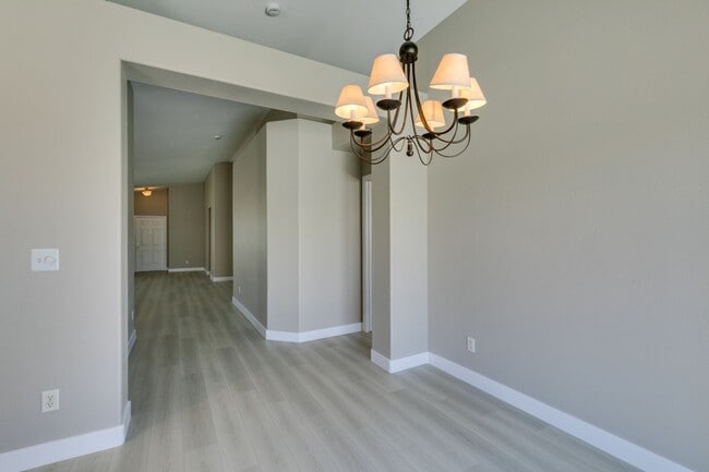 Building Photo - Beautiful Single-Story 3 Bedroom Home in Summerlin South