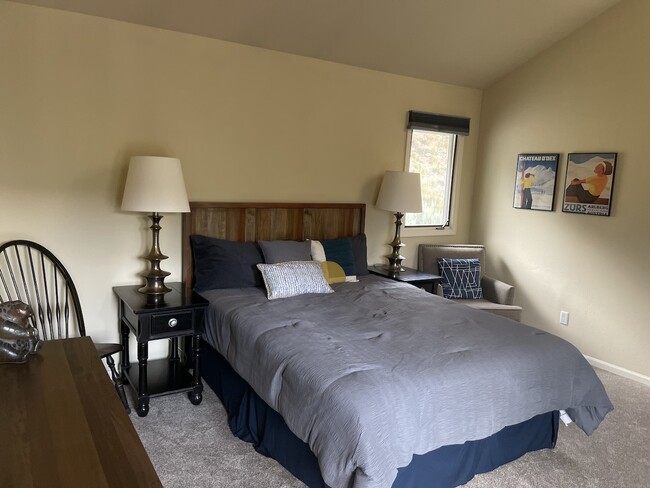 Building Photo - 230 Nottingham Rd