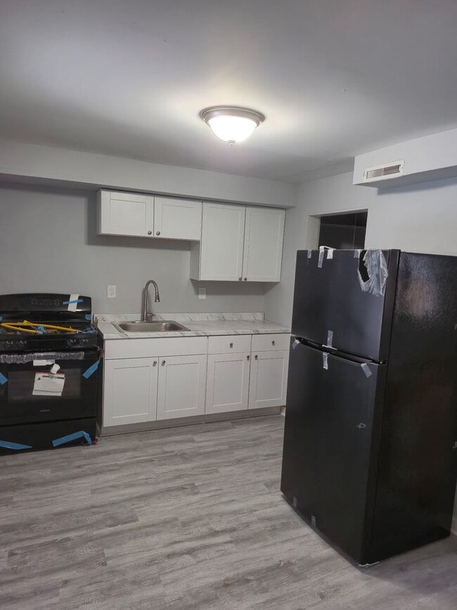 Building Photo - 19-21 Shelley Court