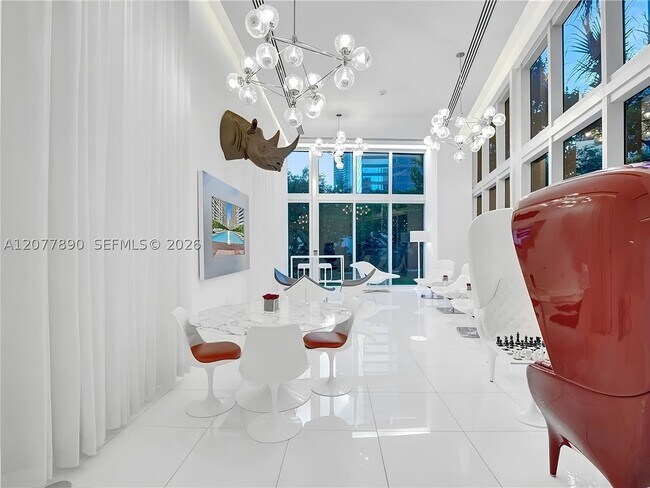 Building Photo - 495 Brickell Ave