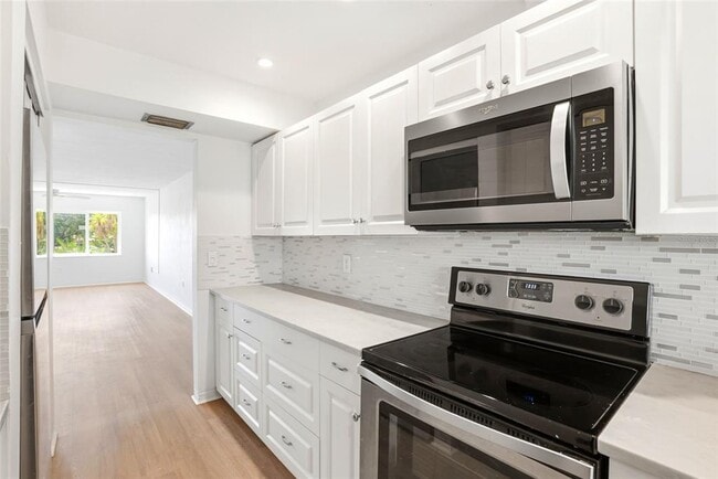 Building Photo - 4570 Overlook Dr NE
