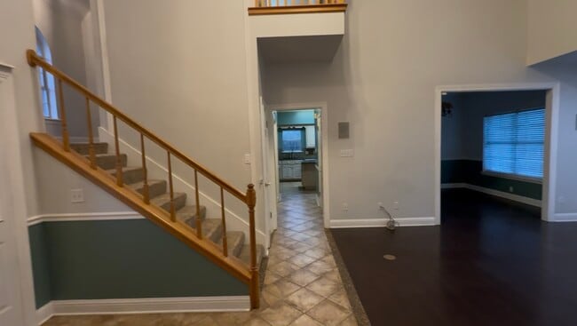 Building Photo - 408 Hidden Oaks Cir