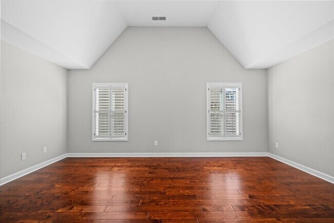 Building Photo - 4232 Hardy Ave