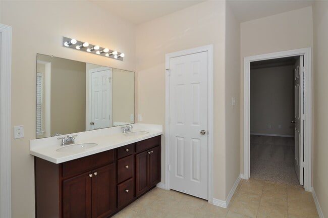 Building Photo - 20179 Royal Orchard Dr