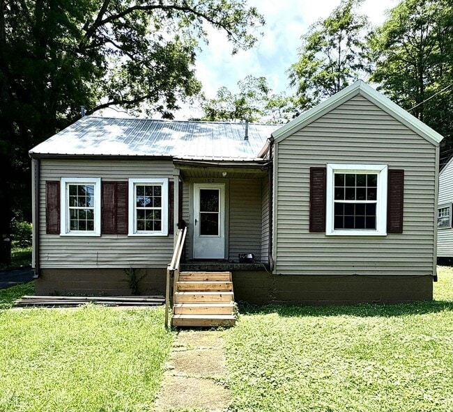 Primary Photo - Recently Renovated Home!