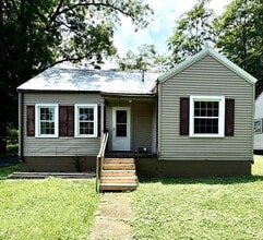 Building Photo - Recently Renovated Home!