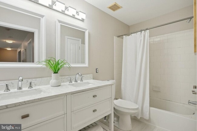 Building Photo - 51 Knickerbocker Ln