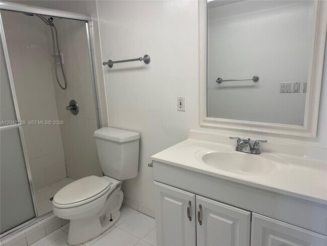 Building Photo - 2795 NE 164th St