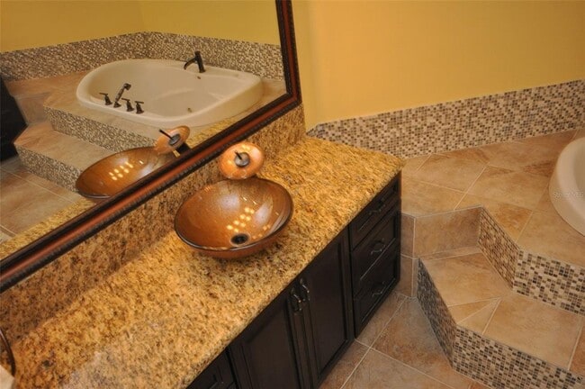 Building Photo - 7624 San Remo Pl
