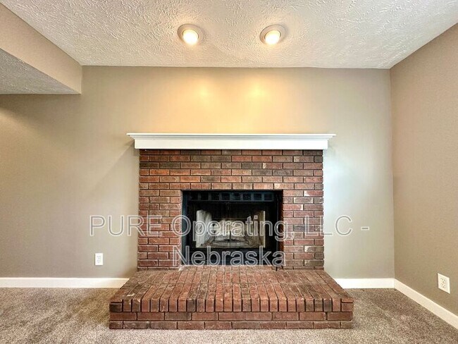 Building Photo - 8005 S 152nd St