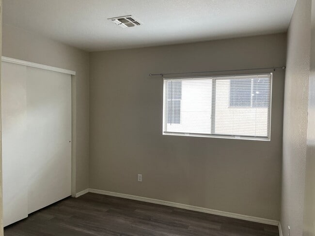 Building Photo - Rita Ranch Charmer 3Bdm 2Ba home, availabl...