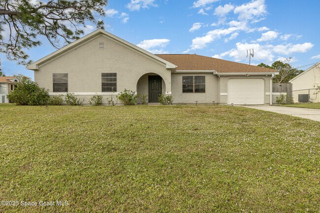 Primary Photo - 1398 Jupiter Blvd NW