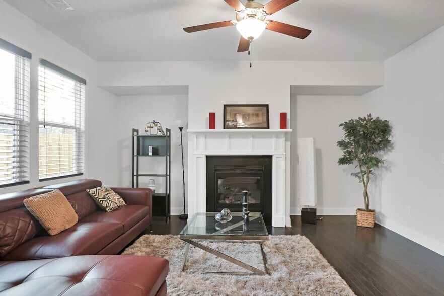 Building Photo - 5512 Cascade Run