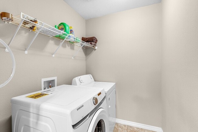 Building Photo - Charming 2-story home in Lorson Ranch