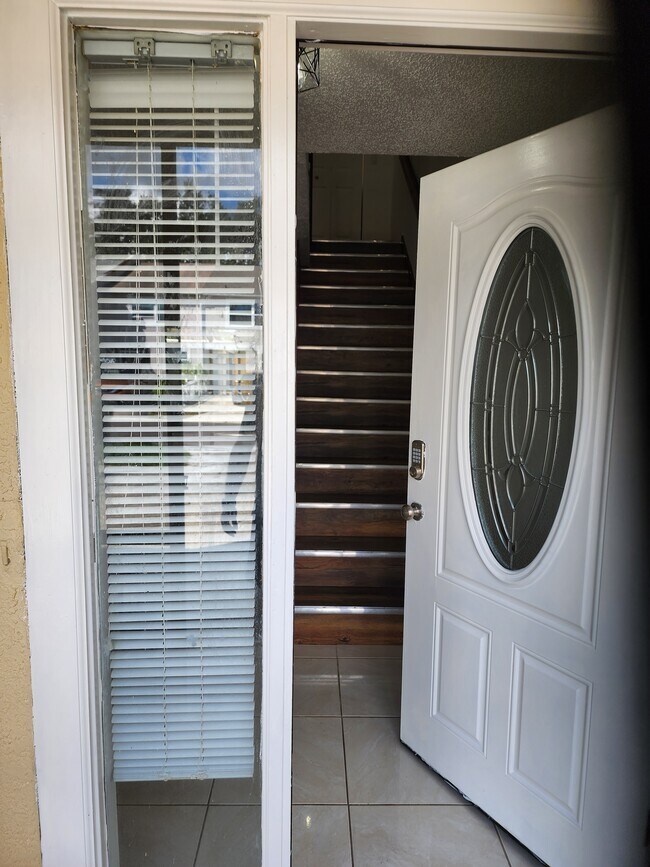 Building Photo - 2750 S Pines Dr