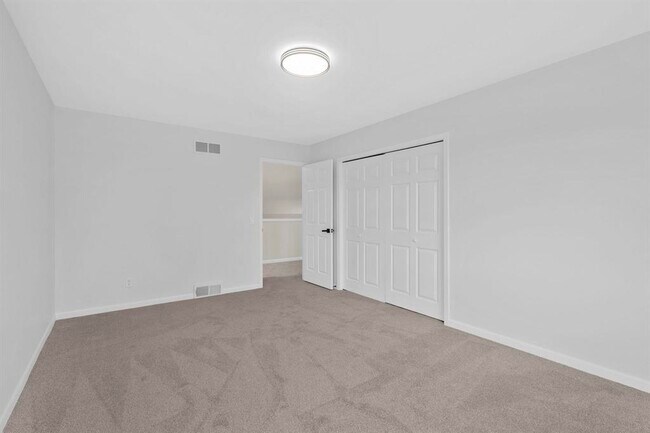 Building Photo - 640 Tower Dr