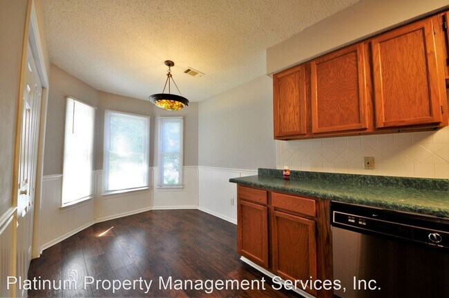 Building Photo - 2 br, 2.5 bath House - 232 Hembree Park Ter