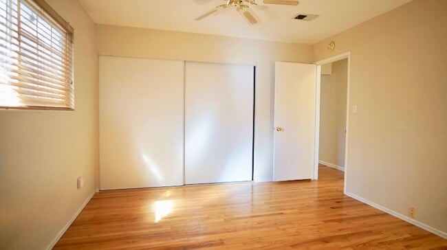 Building Photo - 4732 Manitoba Dr