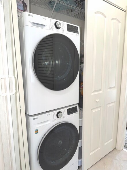 Building Photo - 186 Pebble Shores Dr