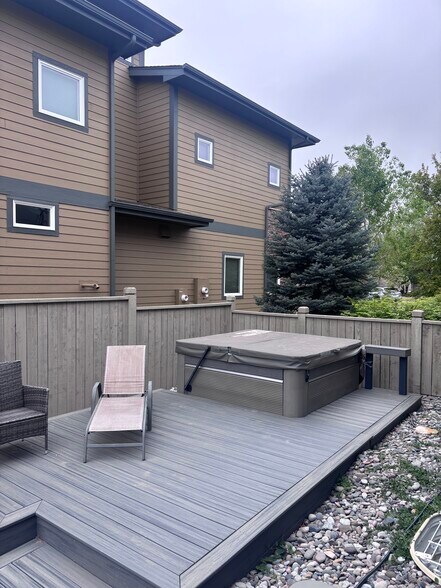 Building Photo - 3670 Paonia St