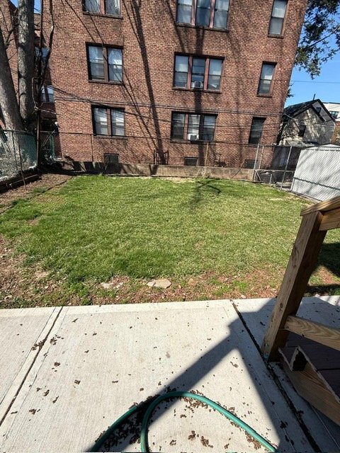 Building Photo - 53 Carman St