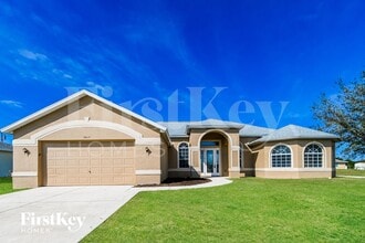 Building Photo - 2017 NE 19th Terrace