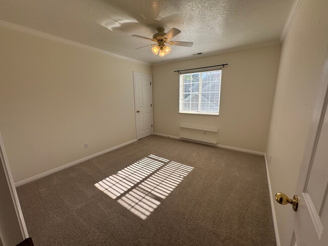 Building Photo - 156 W 100 S
