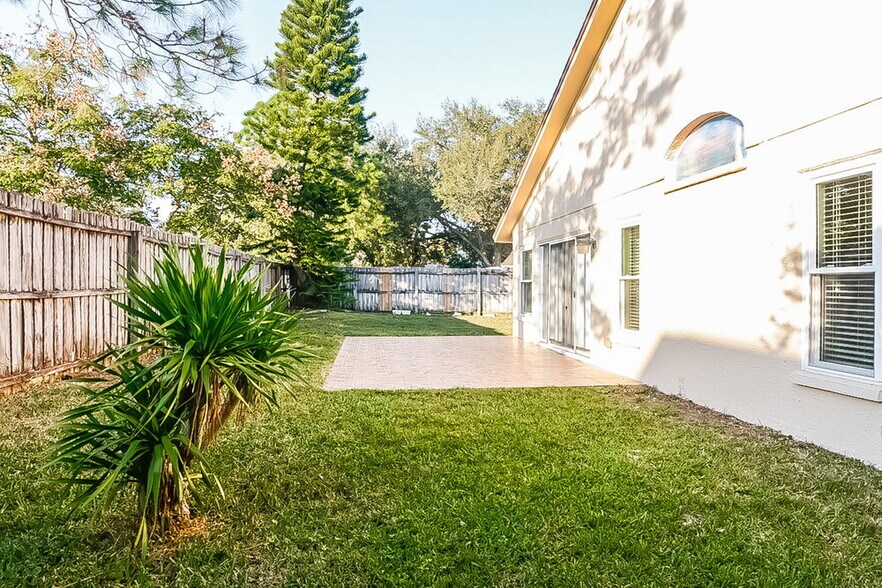 Building Photo - 13610 Colorado Pl