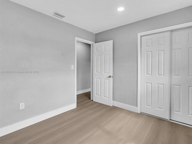 Building Photo - 19021 NW 23rd Ct