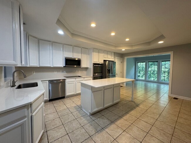 Building Photo - 15028 Gaffney Cir