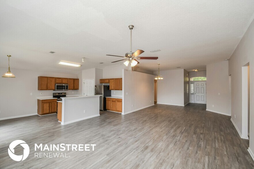 Building Photo - 14061 Red Rock Lake Dr