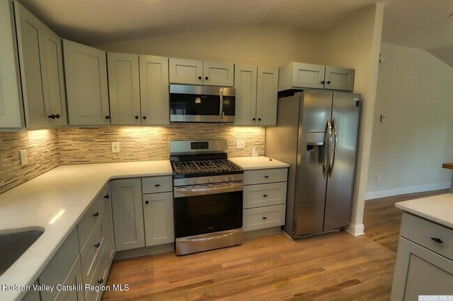 Building Photo - 3177 NY-23