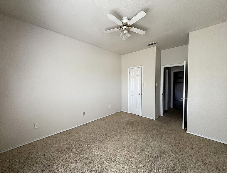 Building Photo - 2313 Modoc Dr