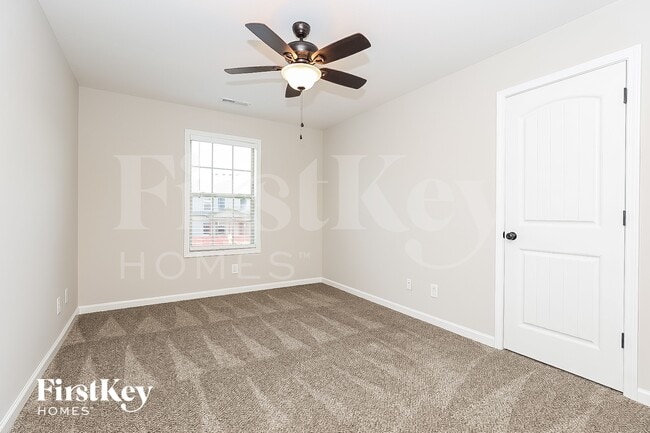 Building Photo - 1594 Raven Rd