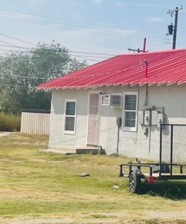 Building Photo - 312 1-304 1/2 S Avenue G