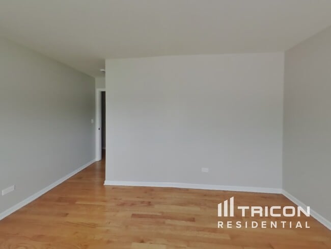 Building Photo - 1401 Oak Hill Ct