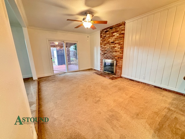 Building Photo - 2361 Panoramic Dr