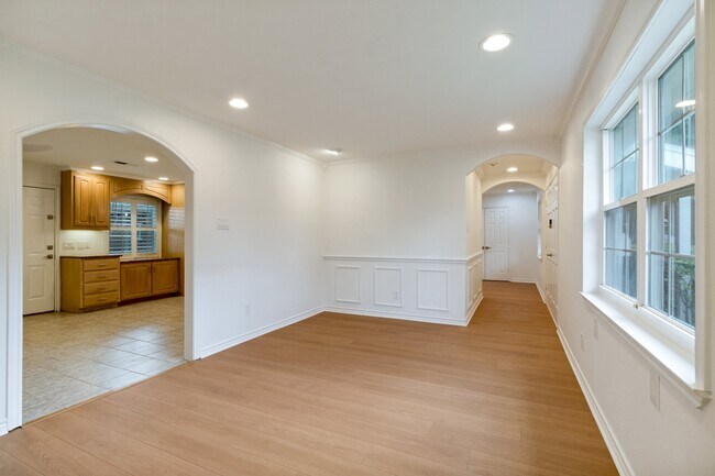 Building Photo - 1832 Wonderlight Ln