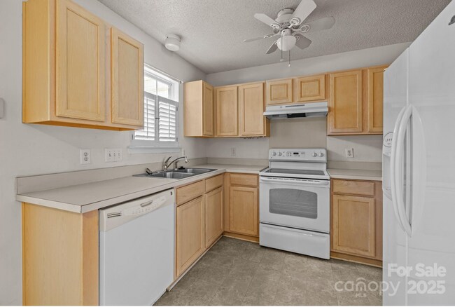 Building Photo - 13403 Michael Lynn Rd