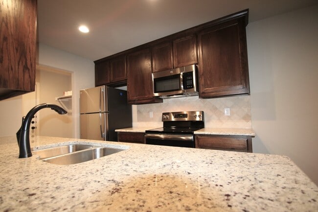 Building Photo - 8145-8147 Arbor