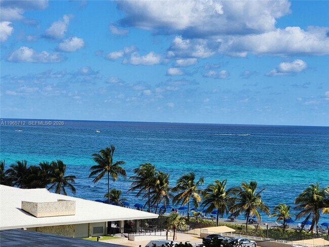 Building Photo - 2030 S Ocean Dr